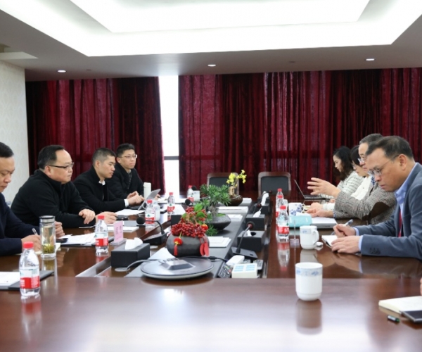 嘉兴经开区党工委副书记、、管委会主任戴锋莅临走访调研