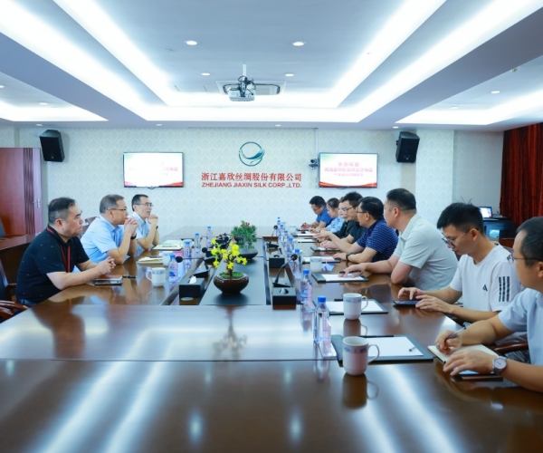 “丝路同源，威廉希尔williamhill有约”  河池市宜州招商团走进威廉希尔williamhill丝绸，共绘新“丝”路！！